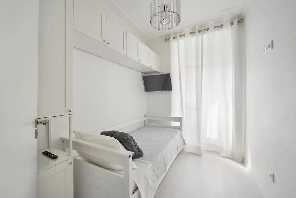 Bright Modern Apartment In Lisbon City Center With Ac